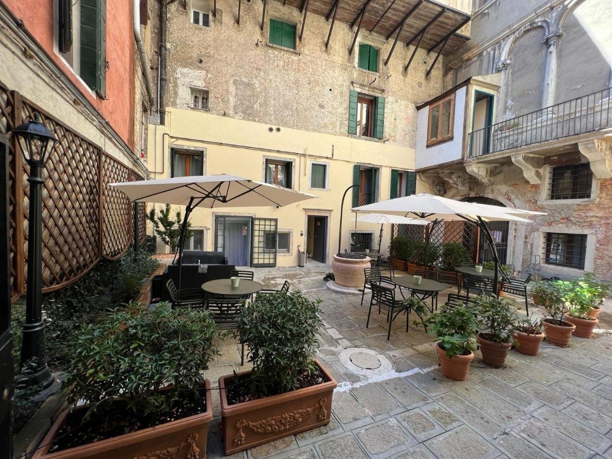 Corte Del Doge Di Rialto Venetië Buitenkant foto