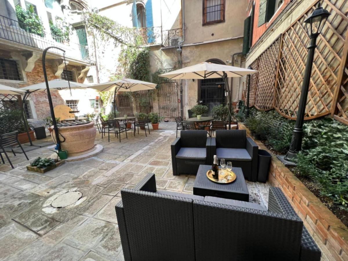 Corte Del Doge Di Rialto Venetië Buitenkant foto